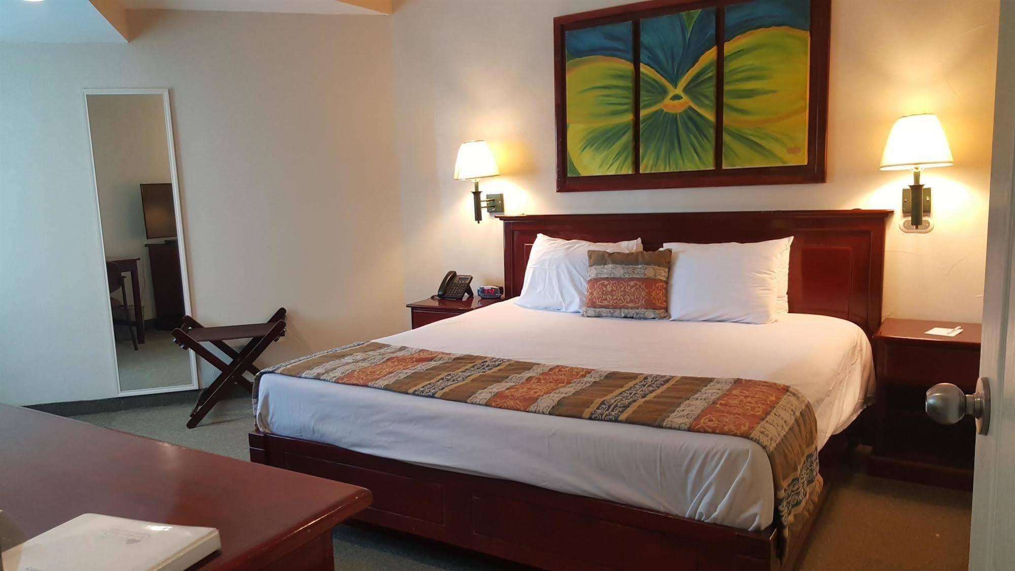 Best Western Bazarell Inn Montemorelos Екстер'єр фото