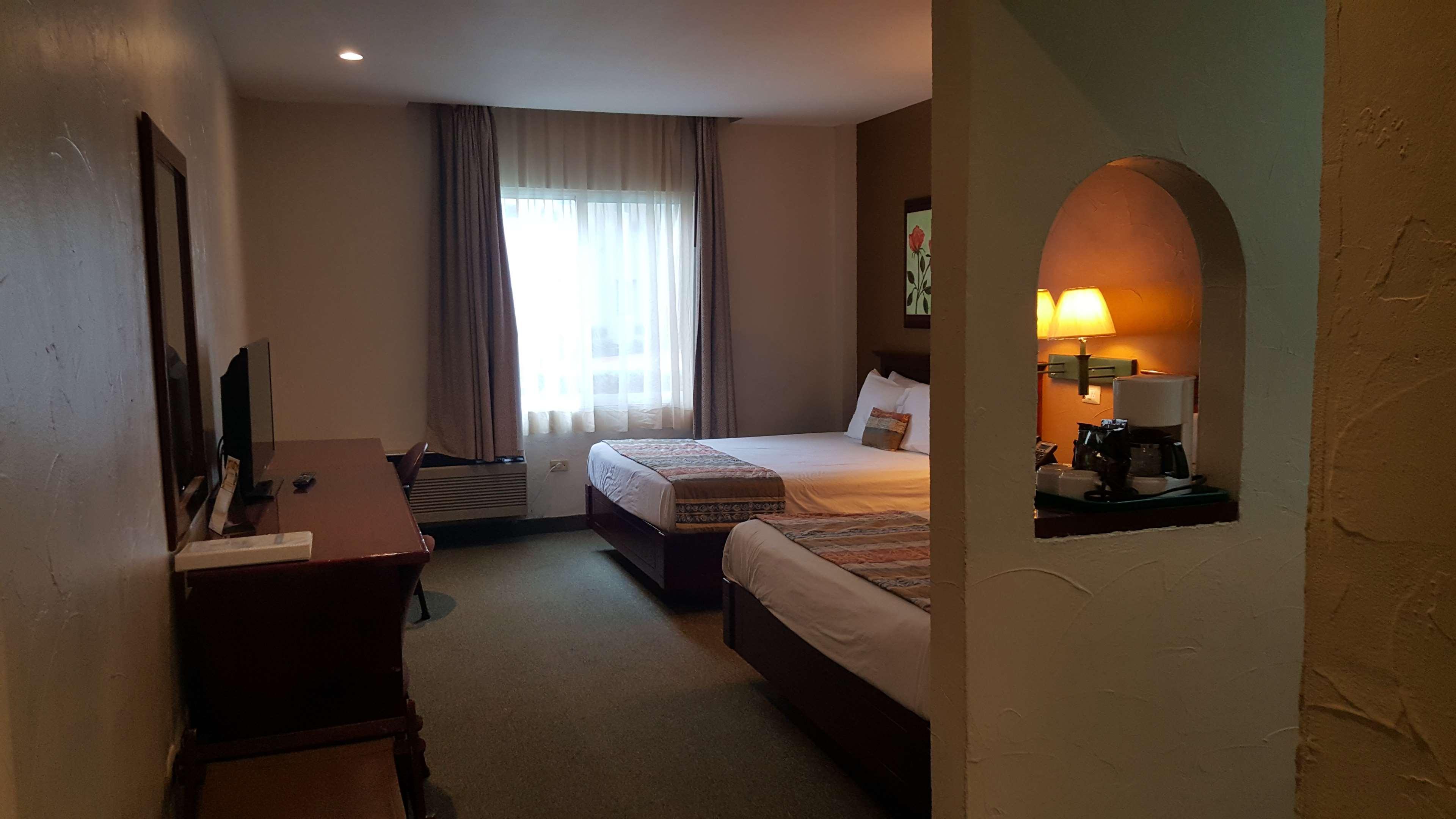 Best Western Bazarell Inn Montemorelos Екстер'єр фото