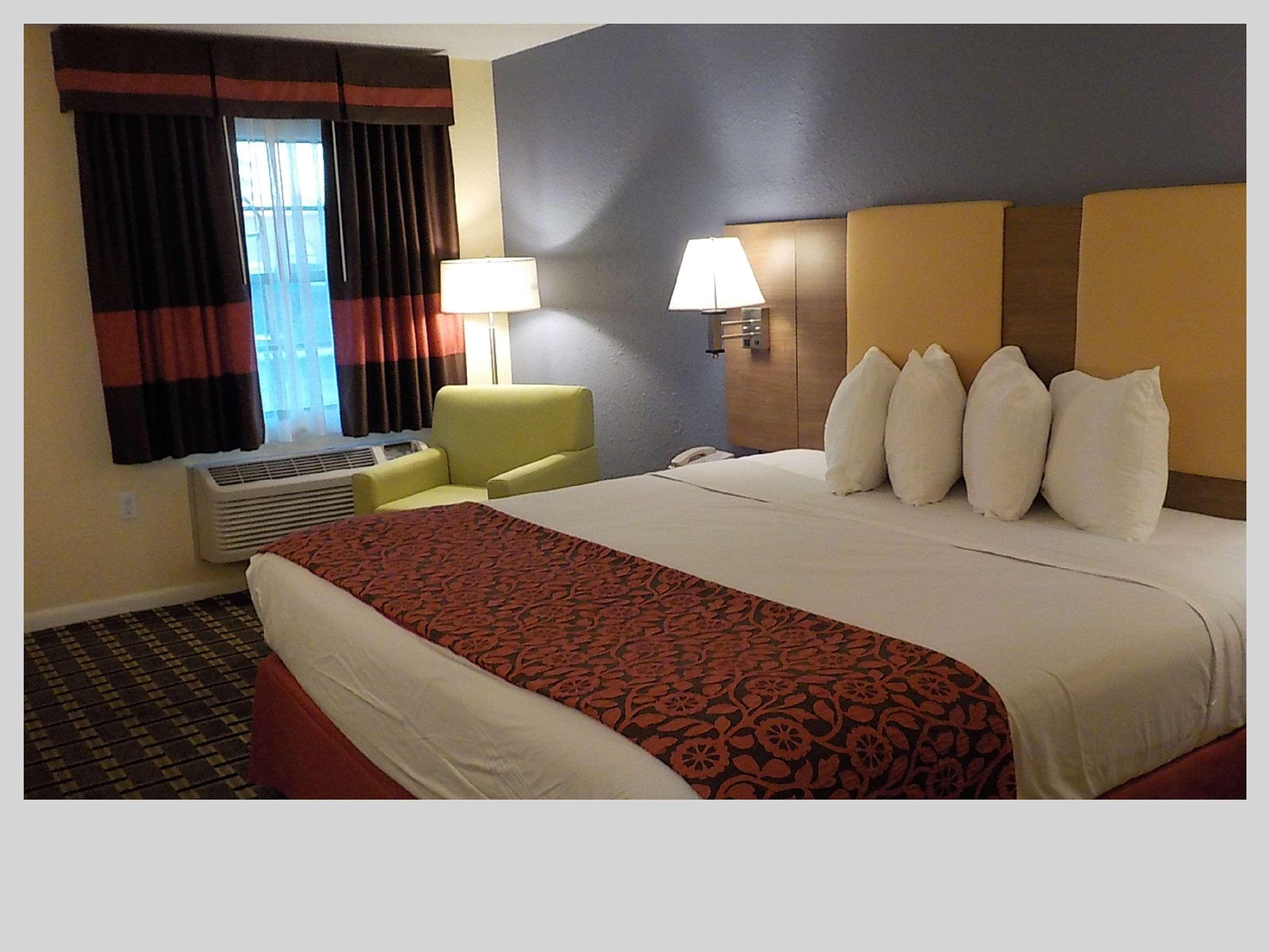 Best Western Bazarell Inn Montemorelos Екстер'єр фото