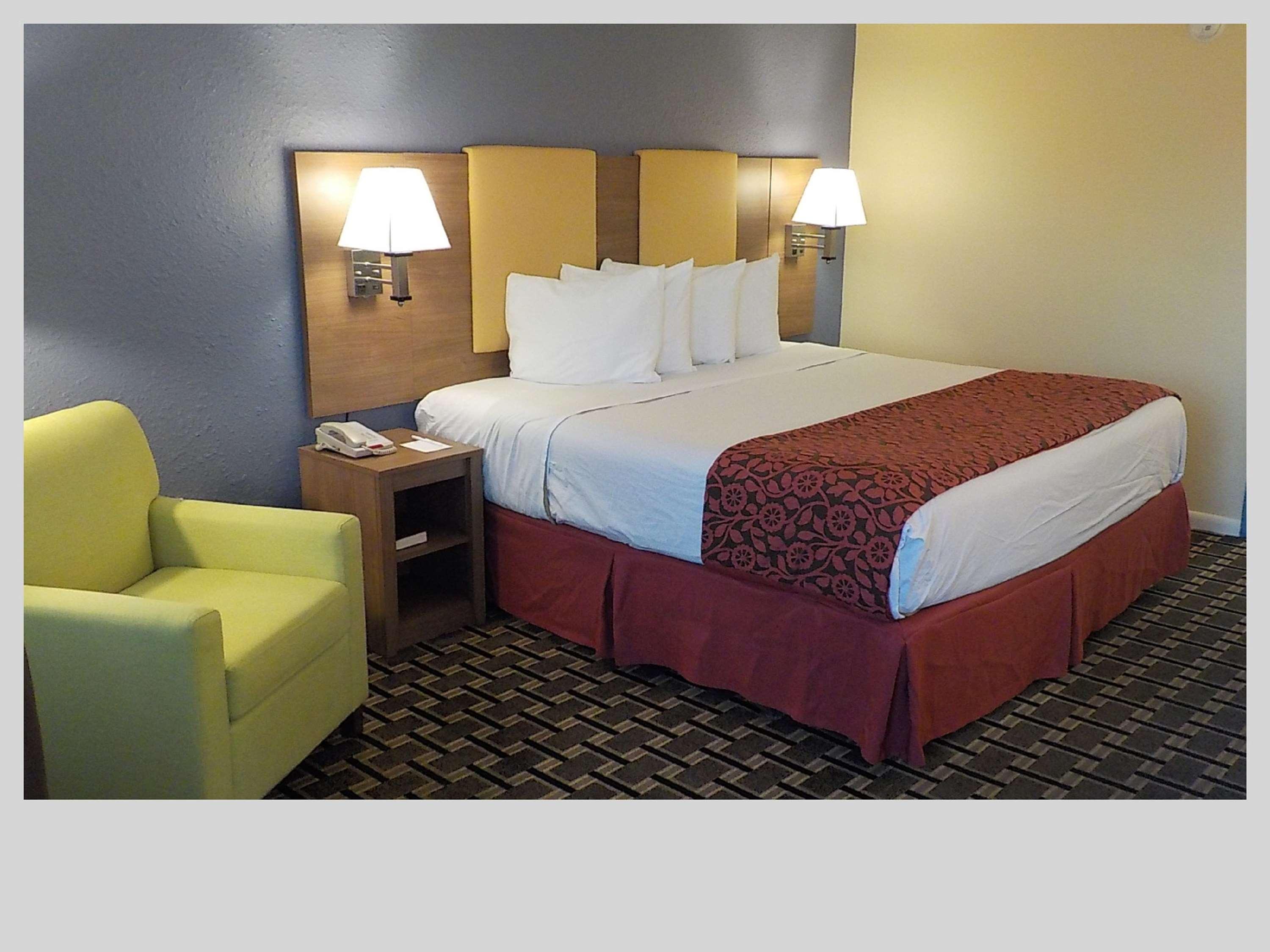 Best Western Bazarell Inn Montemorelos Екстер'єр фото