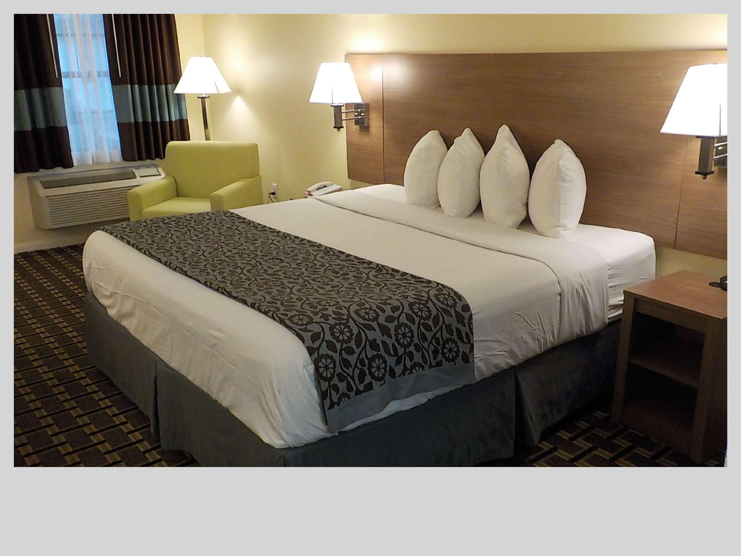 Best Western Bazarell Inn Montemorelos Екстер'єр фото