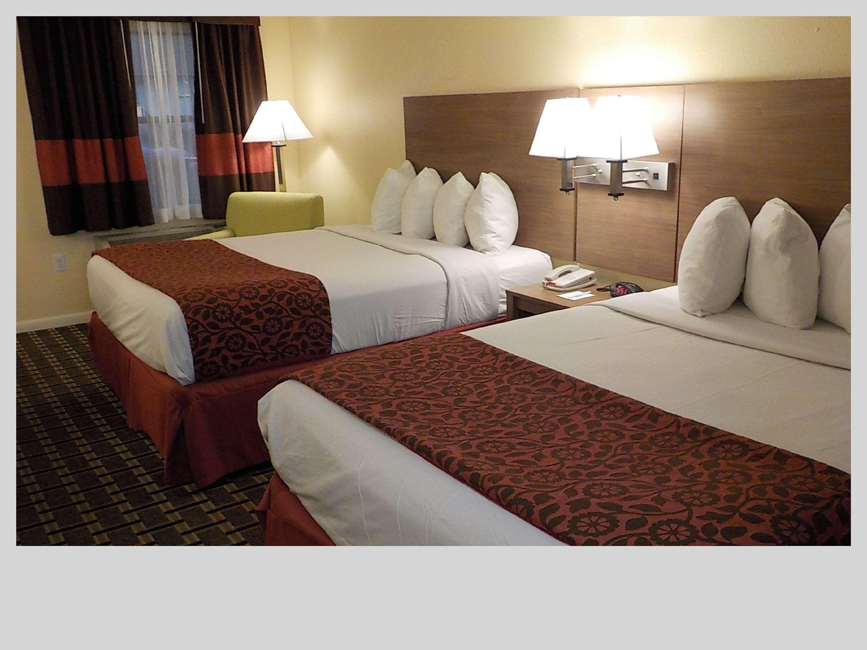 Best Western Bazarell Inn Montemorelos Екстер'єр фото