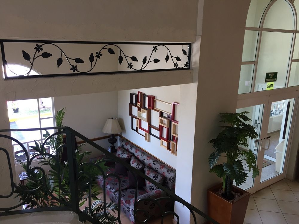 Best Western Bazarell Inn Montemorelos Екстер'єр фото