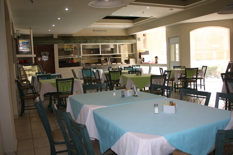 Best Western Bazarell Inn Montemorelos Екстер'єр фото